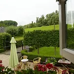 Dreumelse Waard Bed & Breakfast 3*
